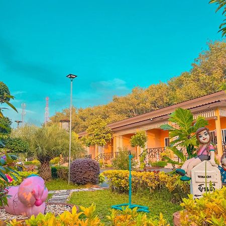 Отель Baan Suan Mee Tang Чантабури Экстерьер фото