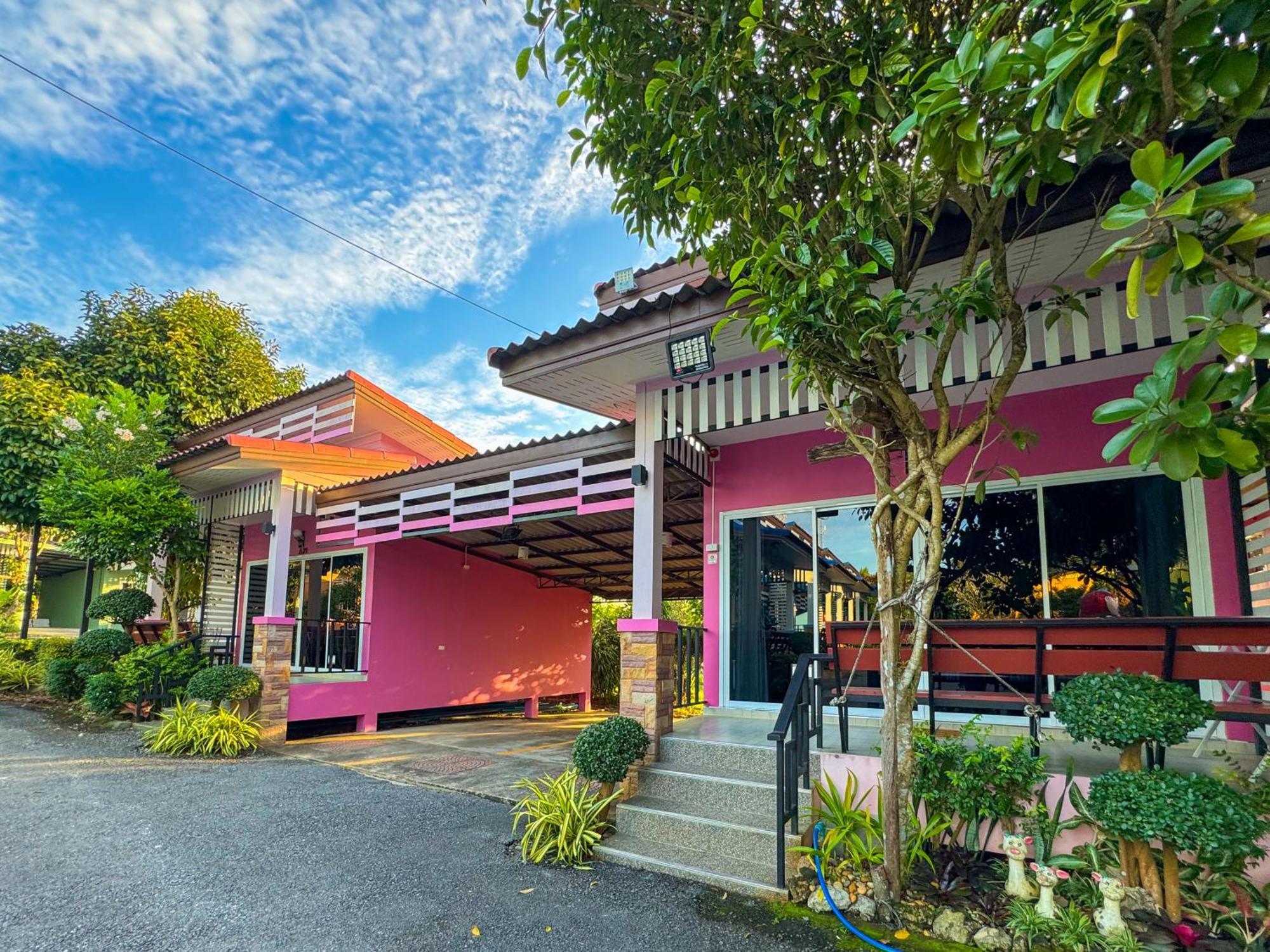 Отель Baan Suan Mee Tang Чантабури Экстерьер фото