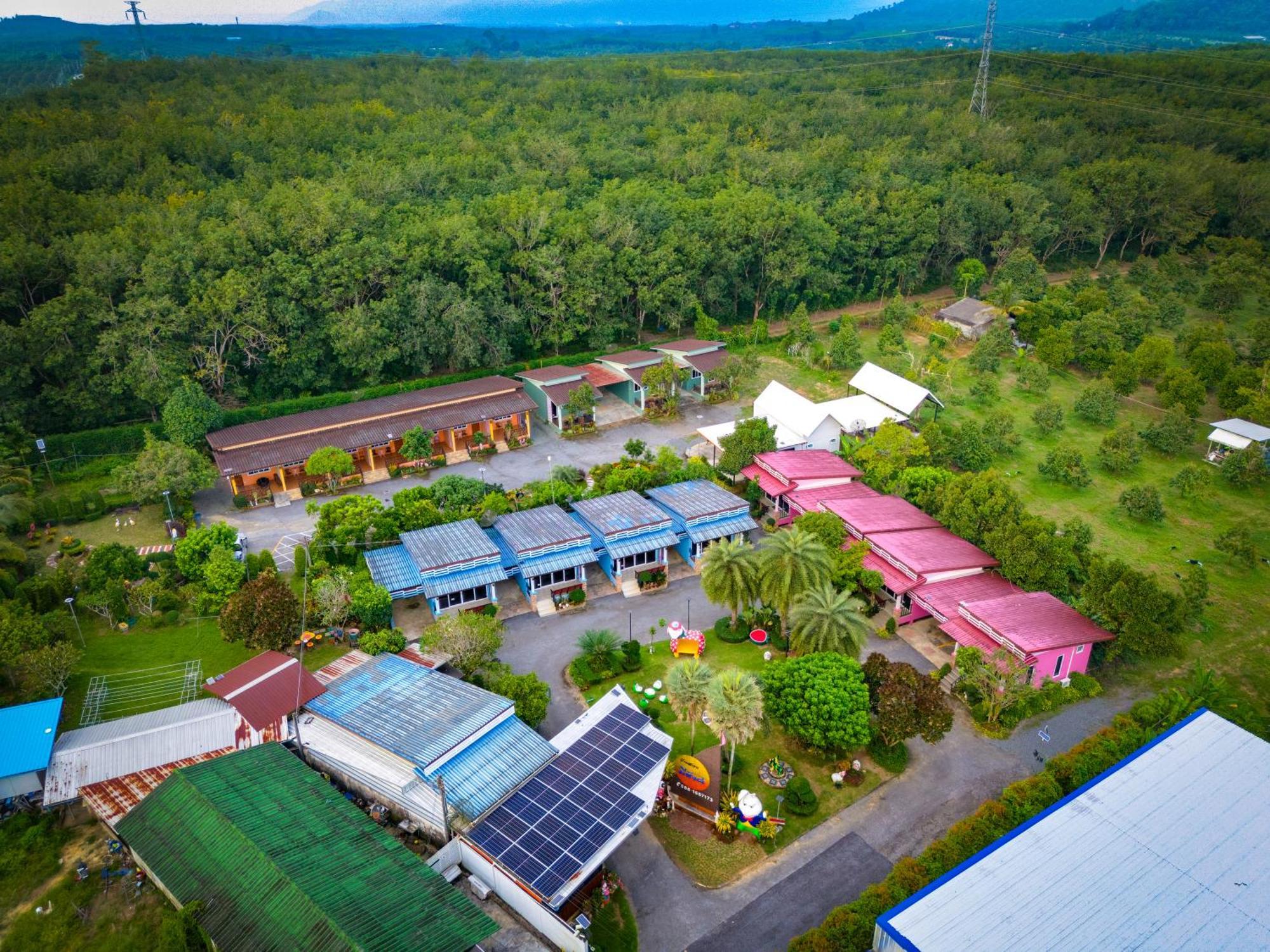 Отель Baan Suan Mee Tang Чантабури Экстерьер фото